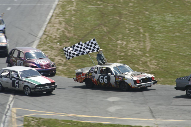 Illustration for article titled The 24 Hours Of LeMons New England 2009 Über Gallery, Part 4
